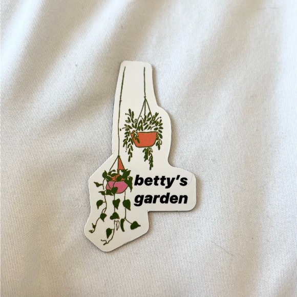 Betty's Garden Plant Magnet - Picture 1 of 1